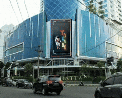 Layanan Videotron DOOH Tokabe.id - Manhattan Time Square, Jalan Gatot Subroto No. 217, Medan - Billboard Jl. Gatot Subroto Medan