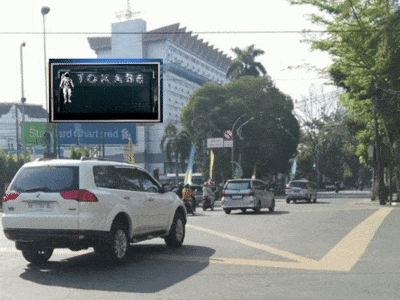 Layanan Videotron DOOH Tokabe.id - Di depan hotel Danau Toba, Jalan Imam Bonjol - LED display advertising Medan