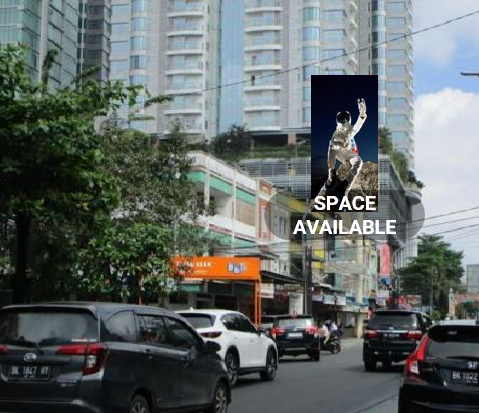 Sewa Reklame Billboard Tokabe.id - Di Gajah Mada Street, di persimpangan dengan S. Parman Street, Medan Kota, Provinsi Sumatera Utara - Titik billboard strategis Medan