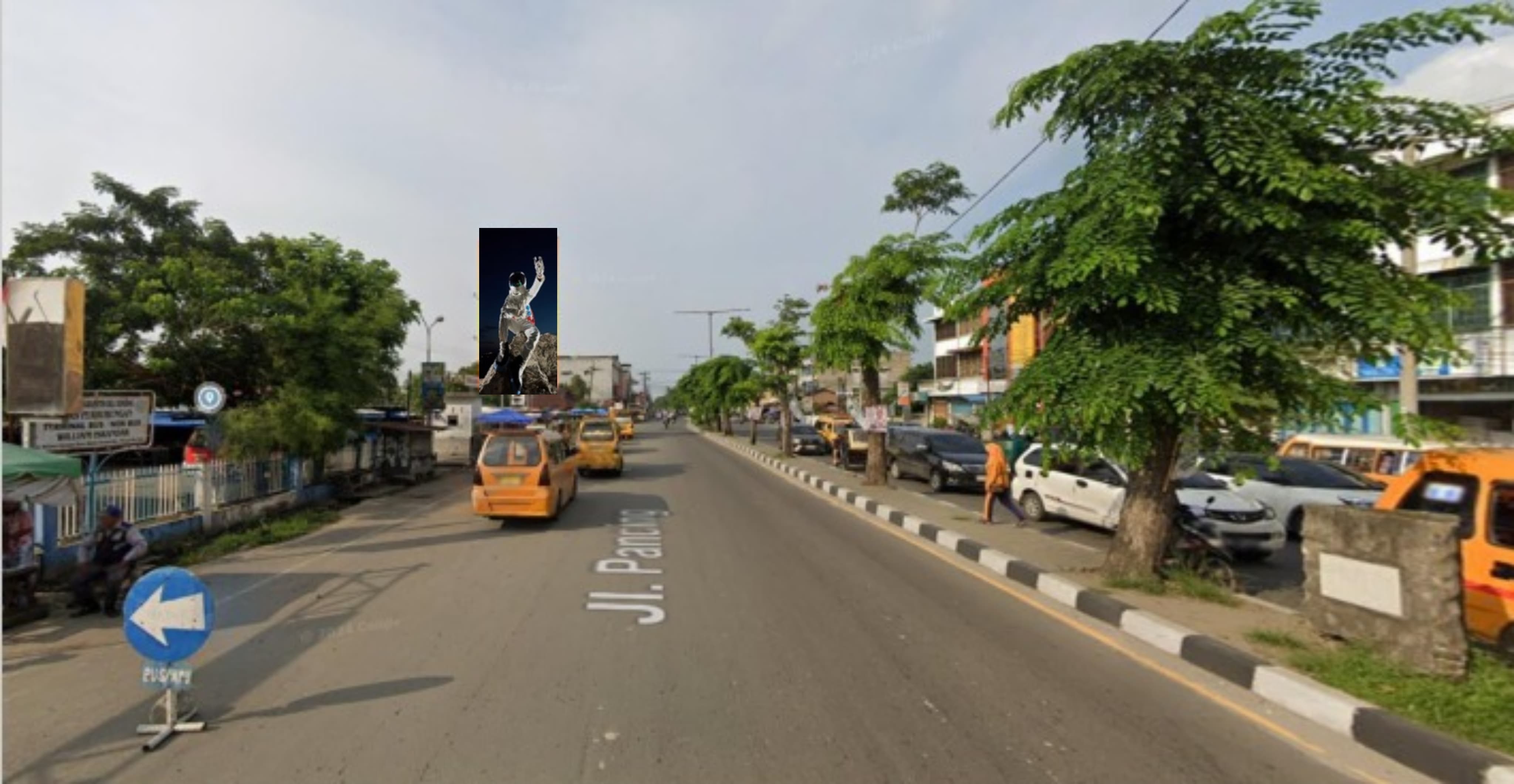 Sewa Reklame Billboard Tokabe.id - Di William Iskandar Street, di depan the Bus Terminal, Medan Kota, Provinsi Sumatera Utara - Jasa sewa billboard Medan
