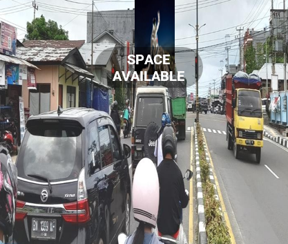 Sewa Reklame Billboard Tokabe.id - Di Jend. Sudirman Street, Pangkalalang Traffic Light Persimpangan, Tanjung Pandan Kecamatan, Belitung Kabupaten (view from the airport towards Tanjung Pandan City Center) - Titik billboard strategis Medan